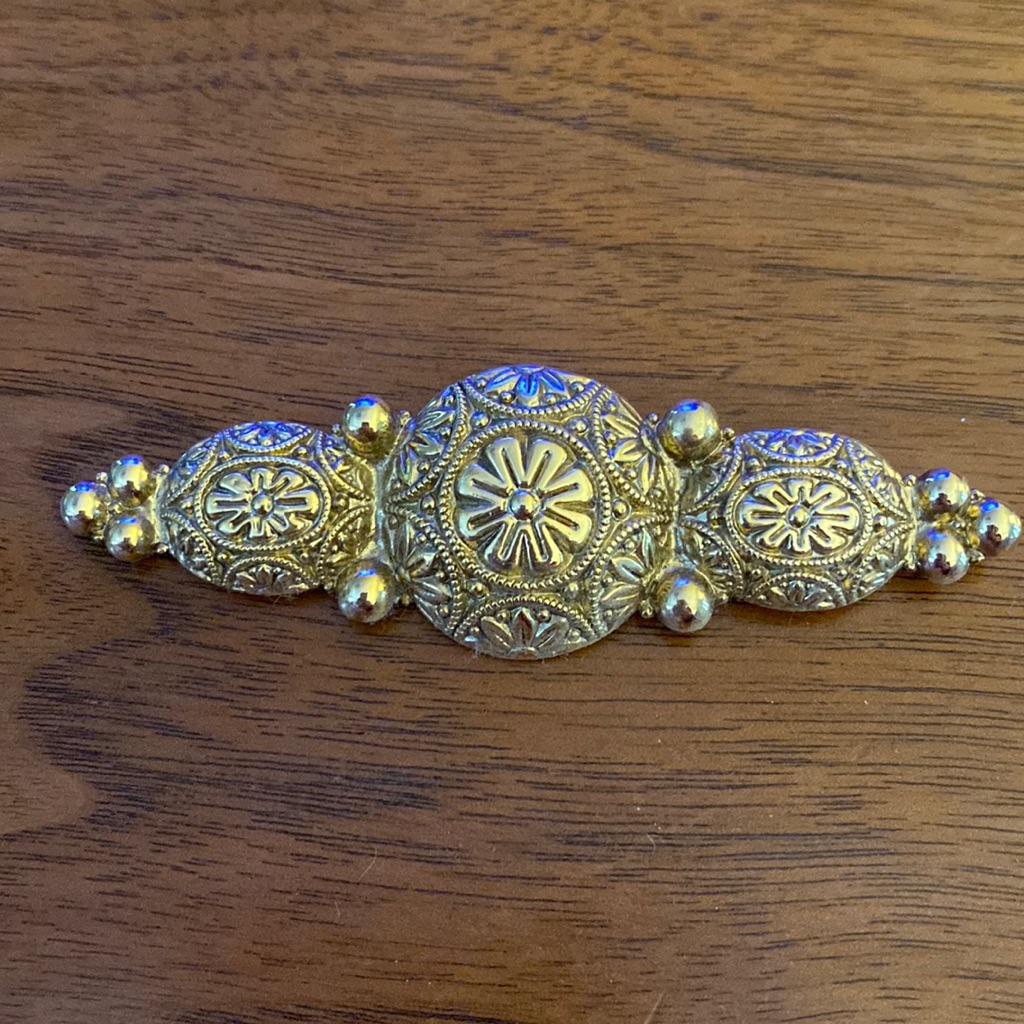 Vintage 1928 Gold Filagree Brooch 14$